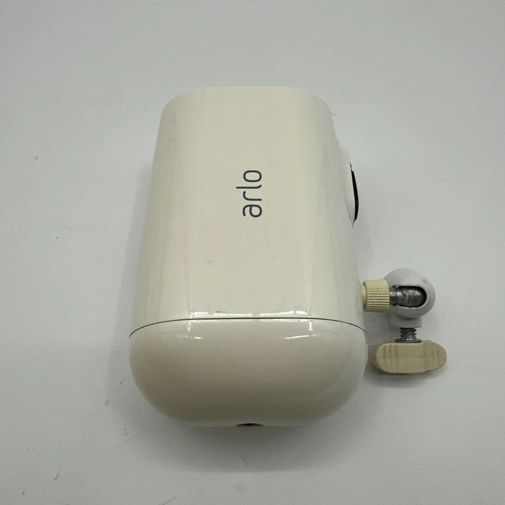 Arlo Essential XL VMC2032 Wireless Spotlight Security Camera White